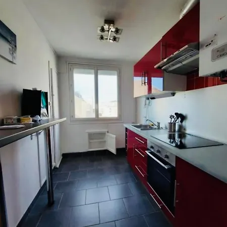 Vue Quartier Apartment *